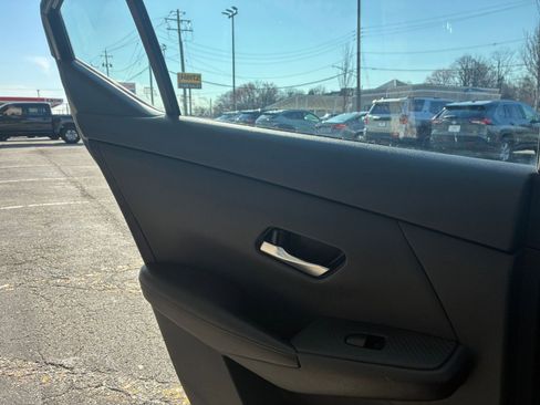 Used 2023 Nissan Sentra SV image 18