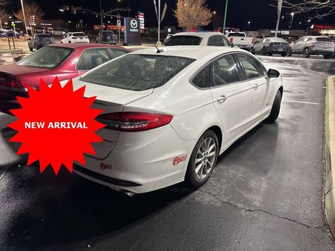 Used 2018 Ford Fusion Energi Titanium image 5