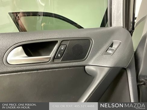 Used 2012 Volkswagen Tiguan S AWD/4WD image 19