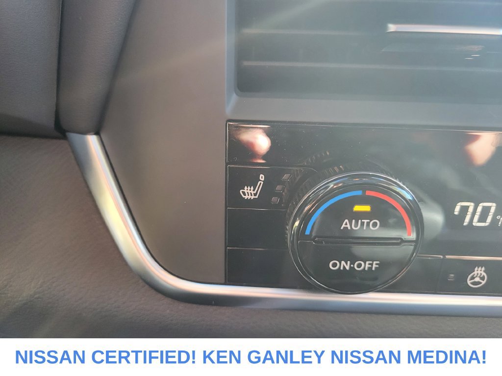 Certified 2024 Nissan Rogue SV w/ SV Premium Package AWD/4WD image 28