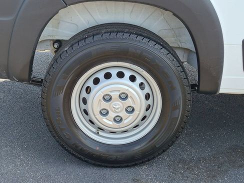 Used 2025 RAM ProMaster 2500 FWD image 27
