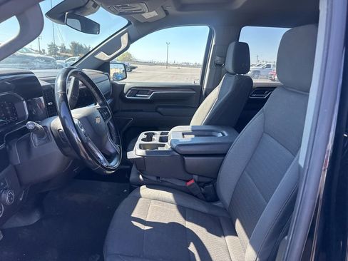 Used 2025 Chevrolet Silverado 1500 LT image 14