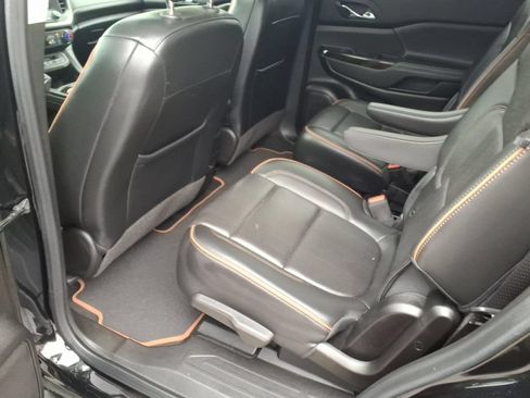 Used 2023 GMC Acadia AT4 w/ Technology Package AWD/4WD image 24