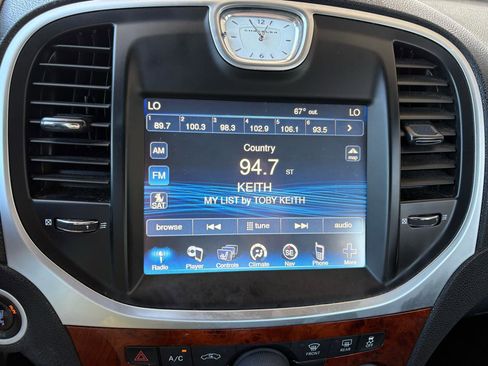 Used 2012 Chrysler 300 Limited RWD image 16