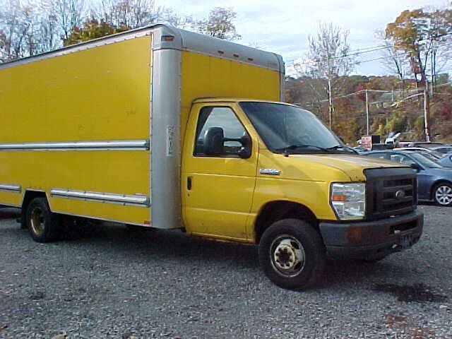 Used 2012 Ford E-350 and Econoline 350 Super Duty w/ Payload Pkg RWD image 2