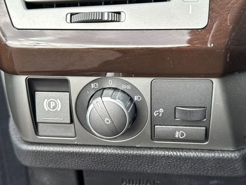 Used 2007 BMW 750Li image 25