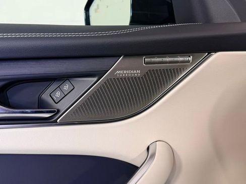 Certified 2026 Jaguar F-PACE R-Dynamic S image 22