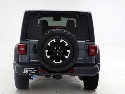 Used 2025 Jeep Wrangler Unlimited Rubicon 4xe w/ Convenience Group image 7