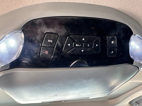 Used 2019 Toyota Sequoia TRD Sport AWD/4WD image 9