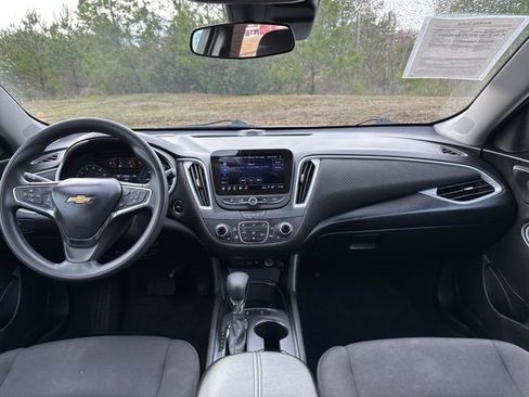 Used 2024 Chevrolet Malibu LT image 14