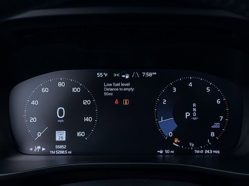 Used 2021 Volvo XC40 T5 Inscription w/ Advanced Package image 5