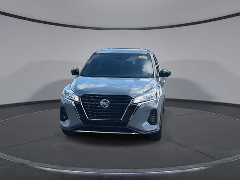 Used 2021 Nissan Kicks SR FWD image 3