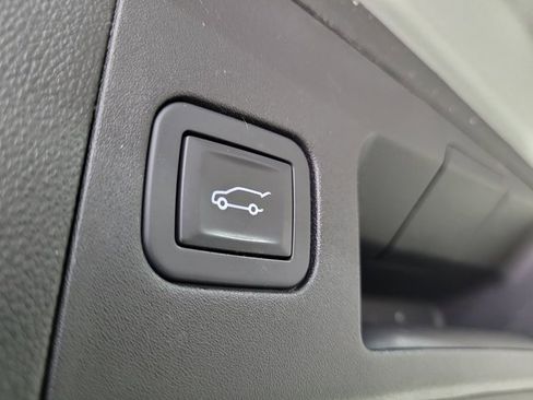 Used 2018 Cadillac XT5 FWD image 61