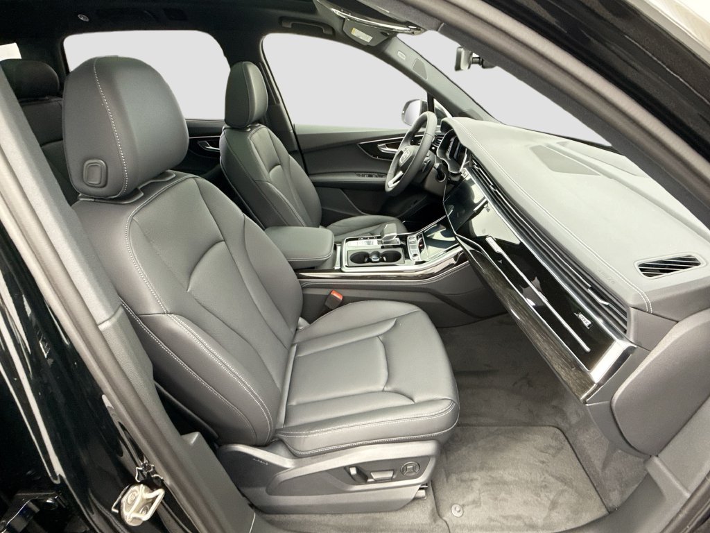Used 2026 Audi Q7 3.0T Premium Plus AWD/4WD image 21