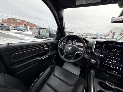 Used 2025 RAM 1500 Laramie image 15