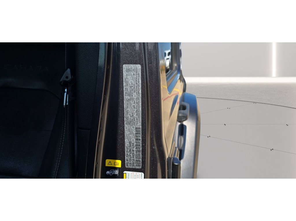 Used 2021 Jeep Wrangler Unlimited Sahara AWD/4WD image 32