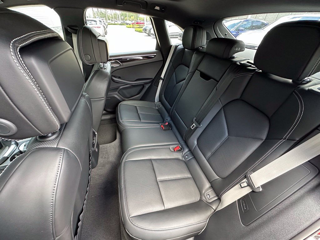Used 2026 Porsche Macan AWD/4WD image 41