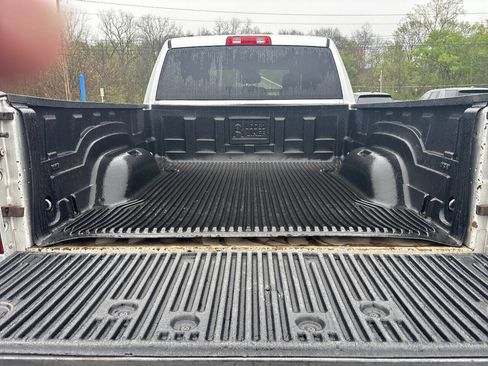 Used 2018 RAM 1500 ST w/ SXT Appearance Group AWD/4WD image 7