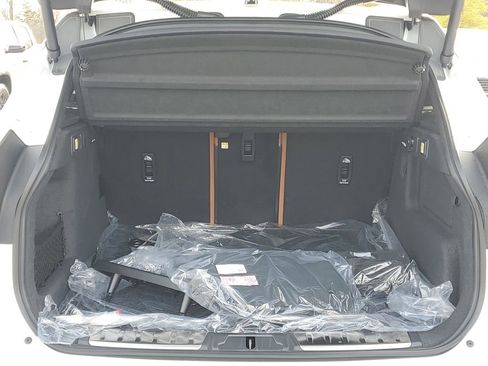 New 2026 Jaguar F-PACE R-Dynamic S image 7