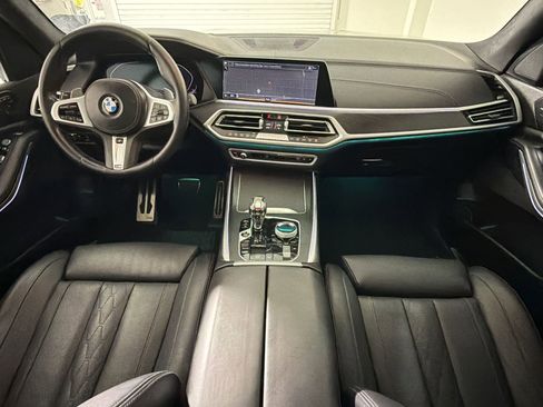 Used 2022 BMW X7 xDrive40i w/ M Sport Package AWD/4WD image 14