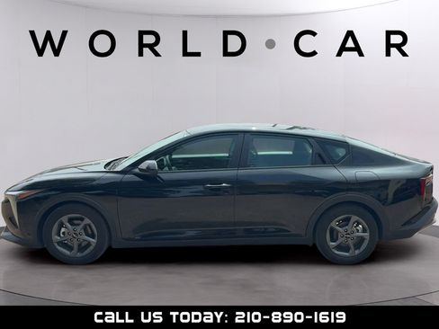 Used 2025 Kia K4 FWD image 4