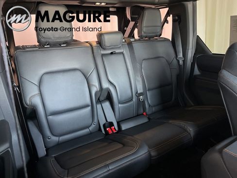 Used 2024 Ford Bronco Badlands w/ Sasquatch Package AWD/4WD image 35