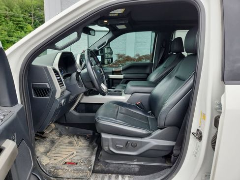 Used 2022 Ford F250 Lariat w/ Black Appearance Package AWD/4WD image 16