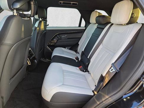 New 2026 Land Rover Range Rover Sport Dynamic SE image 16