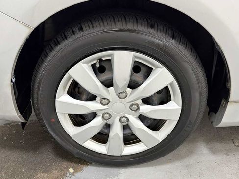 Used 2010 Toyota Corolla LE FWD image 10