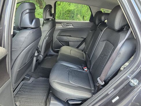 New 2026 Kia Sportage EX FWD image 4