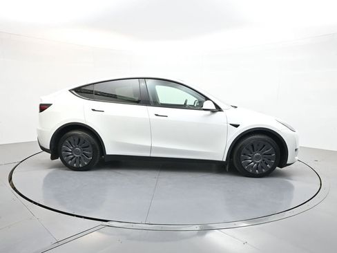 Used 2023 Tesla Model Y Long Range AWD/4WD image 8