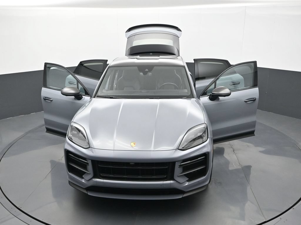 Certified 2024 Porsche Cayenne Turbo GT AWD/4WD image 30