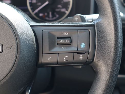 Used 2023 Nissan Rogue SV AWD/4WD image 13