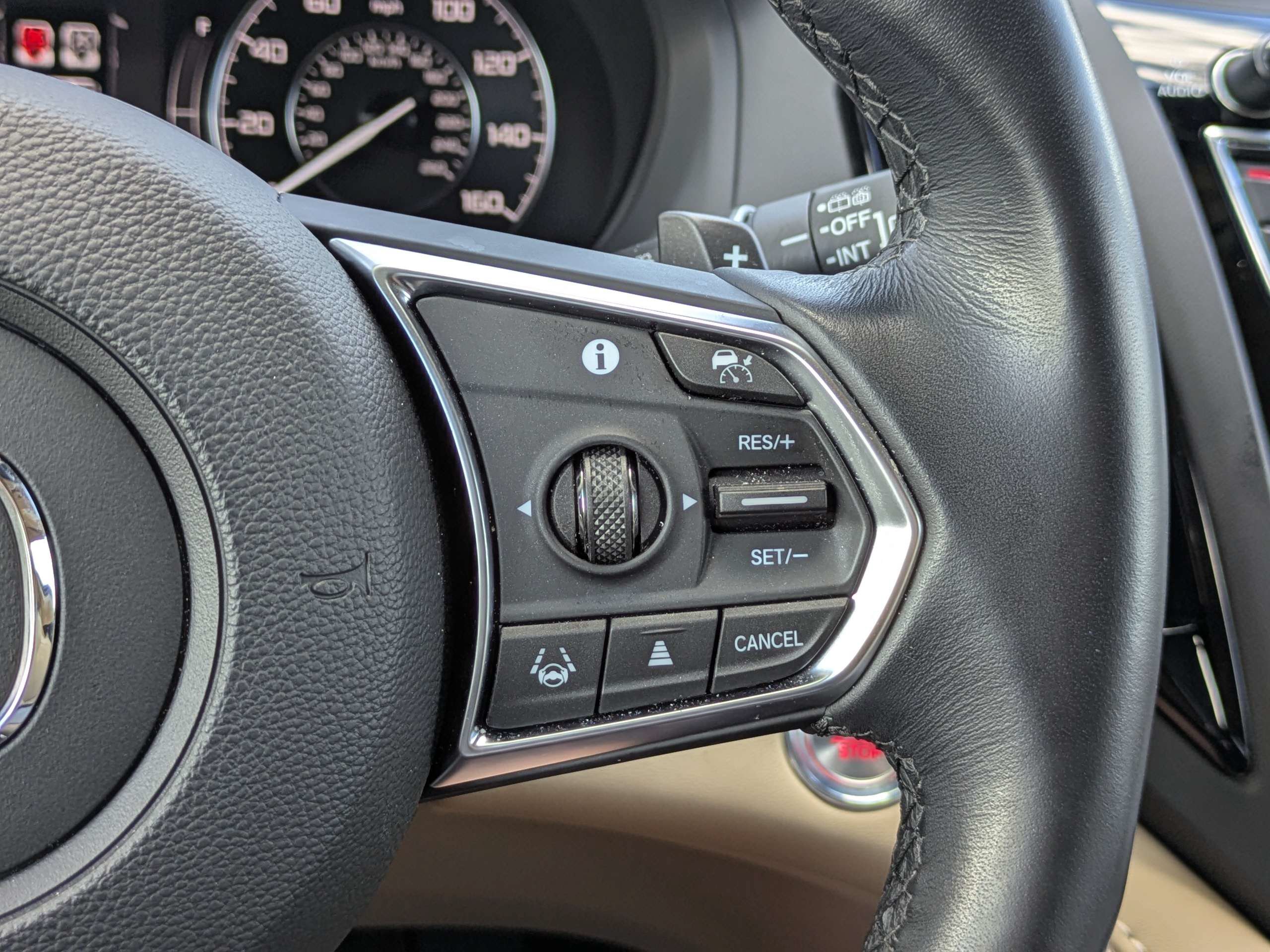 Used 2023 Acura RDX w/ Technology Package FWD image 29
