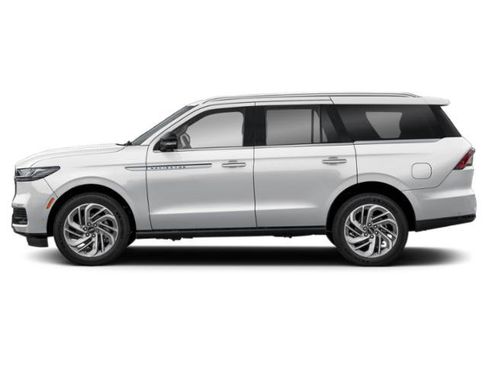 New 2026 Lincoln Navigator Reserve image 3