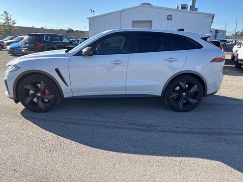 Used 2021 Jaguar F-PACE SVR image 2