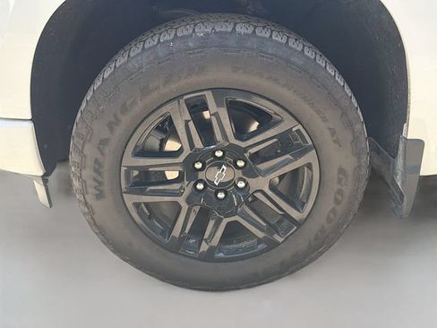 Used 2025 Chevrolet Silverado 1500 RST w/ Convenience Package II AWD/4WD image 40