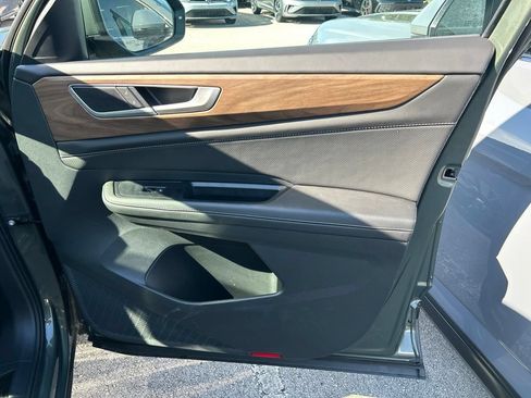 Certified 2026 Volkswagen Atlas SE w/ Panoramic Sunroof Package FWD image 42