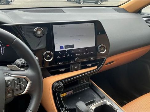 Used 2025 Lexus NX 350 AWD w/ Accessory Package (2T) image 9