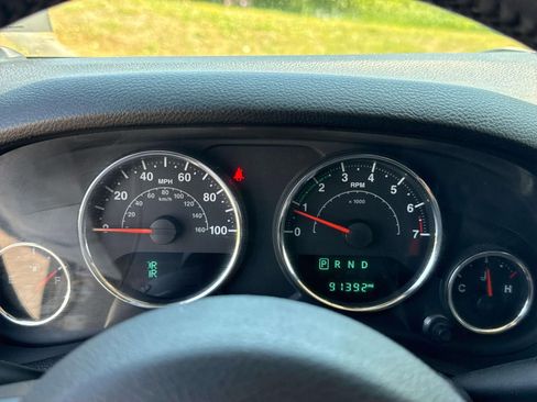 Used 2015 Jeep Wrangler Unlimited Sport w/ Quick Order Package 24S AWD/4WD image 11