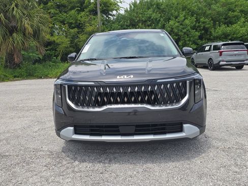 New 2027 Kia Carnival FWD image 3