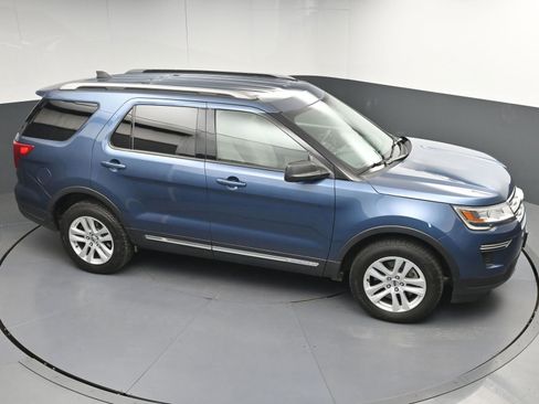 Used 2018 Ford Explorer XLT AWD/4WD image 33