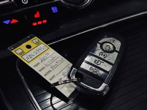 Used 2022 Lincoln Nautilus Reserve image 40