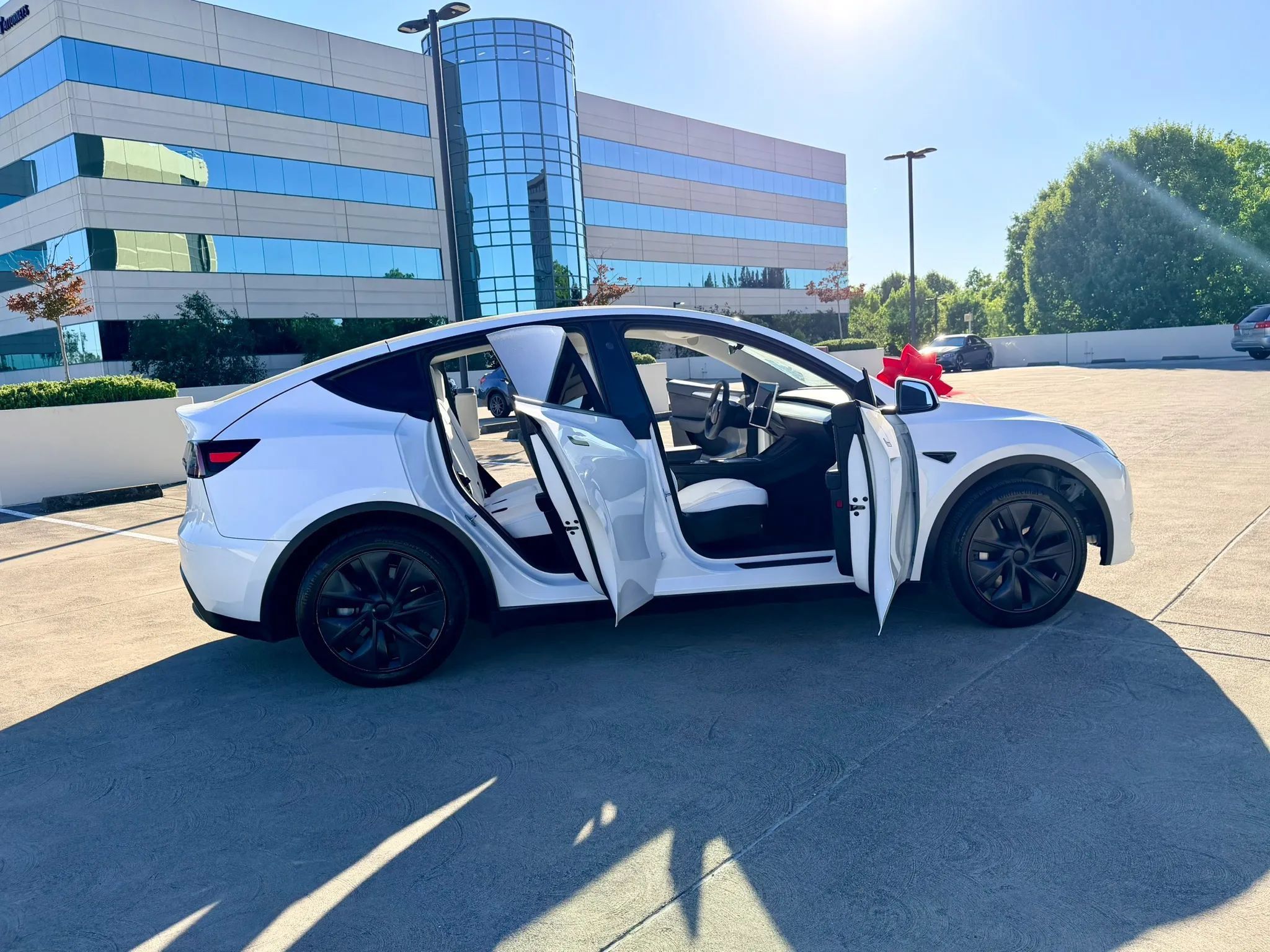 Used 2024 Tesla Model Y Long Range RWD image 42
