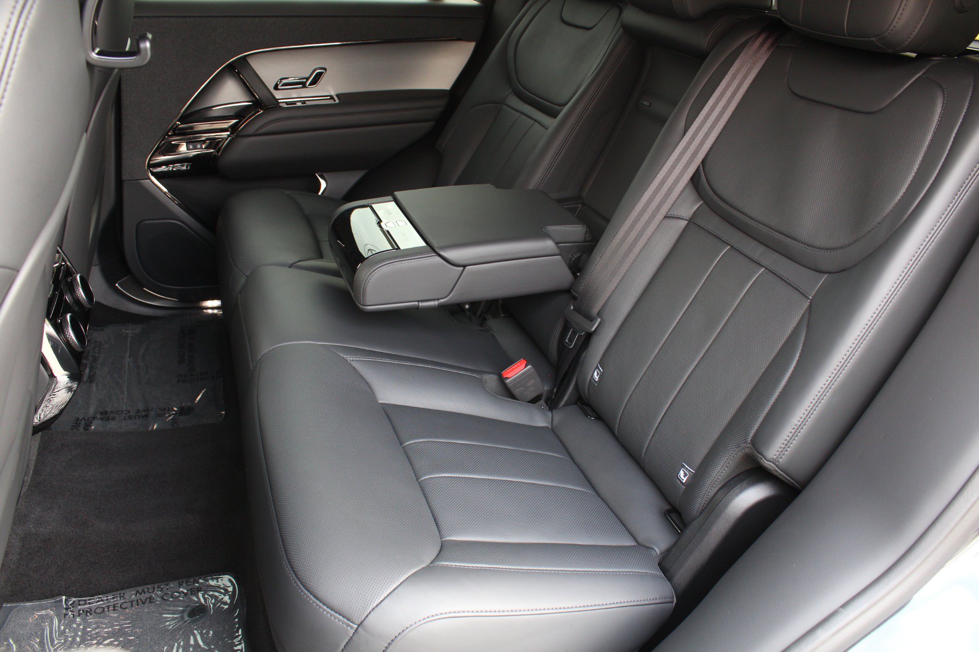 Used 2025 Land Rover Range Rover Sport SE AWD/4WD image 46