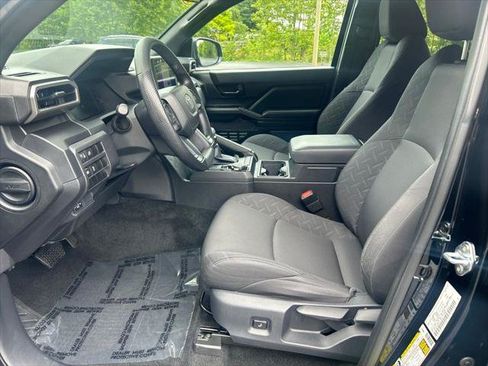 Certified 2024 Toyota Tacoma SR w/ SR Upgrade Package AWD/4WD image 9