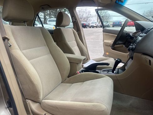 Used 2004 Honda Accord LX image 14