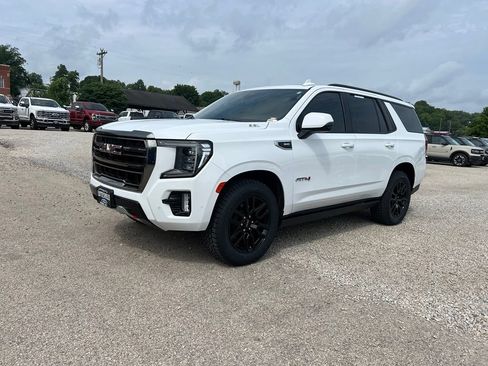 Used 2023 GMC Yukon AT4 w/ AT4 Premium Package AWD/4WD image 4