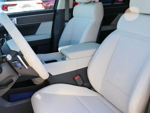 New 2026 Hyundai Santa Fe SE image 13