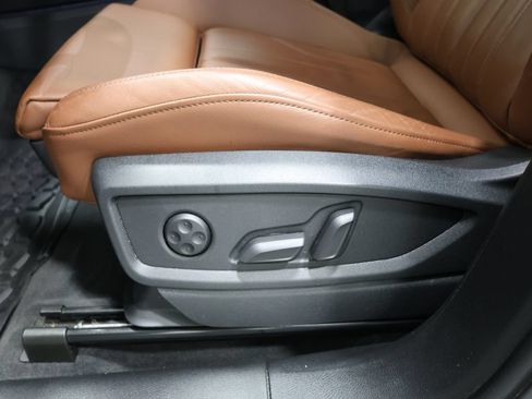 Certified 2024 Audi Q5 e Premium w/ Convenience Package AWD/4WD image 14